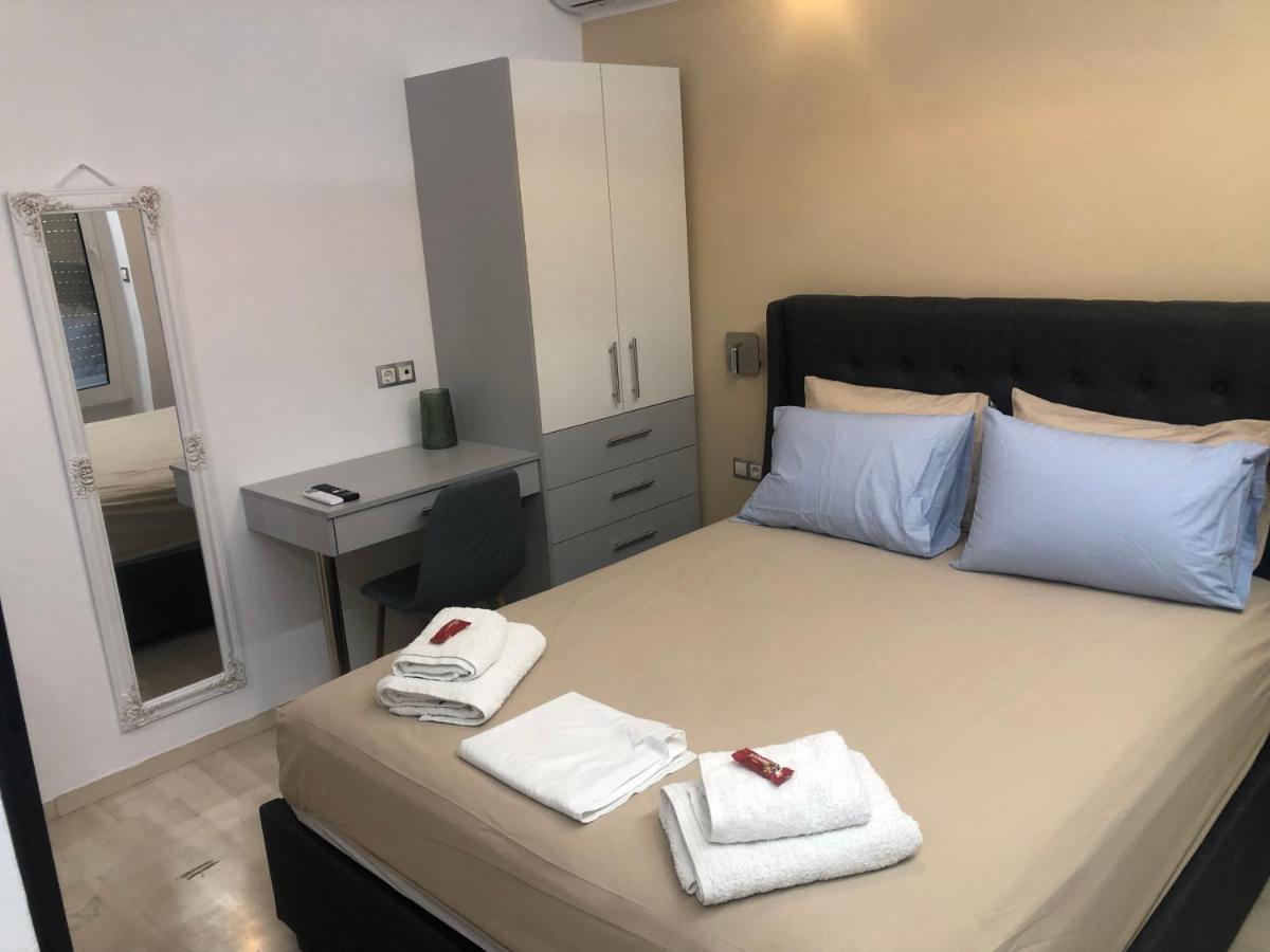 Royal Red Suite No 1, Piraeus Port Zewnętrze zdjęcie